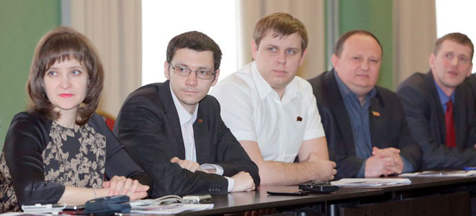 Геннадий Зюганов выпускникам ЦПУ: Максимально эффективно готовиться к выборам! Геннадий Зюганов выпускникам ЦПУ: Максимально эффективно готовиться к выборам!