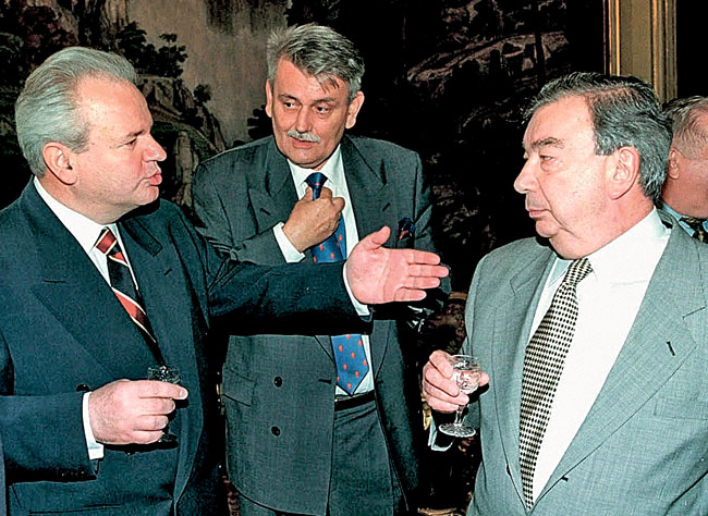 После переговоров в Москве, июнь 1998 года. Слева направо: С.Милошевич, Б.Милошевич, Е.М.Примаков