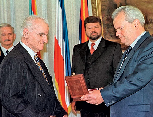 Вручение награды премьер-министру Республики Сербия М.Марьяновичу