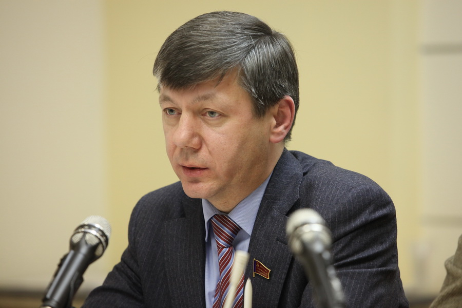 Дмитрий Новиков, секретарь, член Президиума ЦК КПРФ