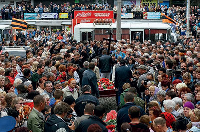Похороны погибших ополченцев в Славянске